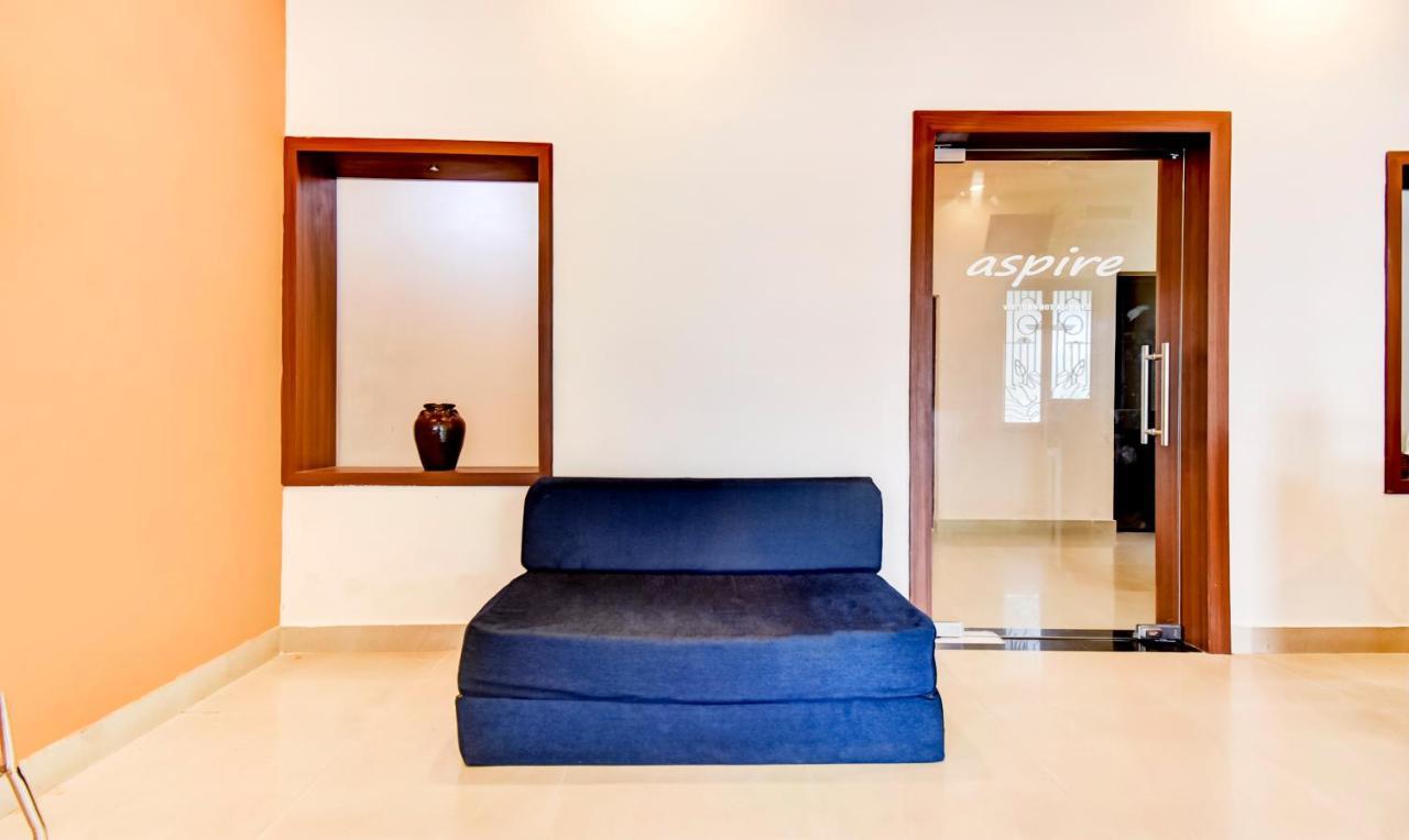 Aspire Maradu Hotel Kochi Exterior foto